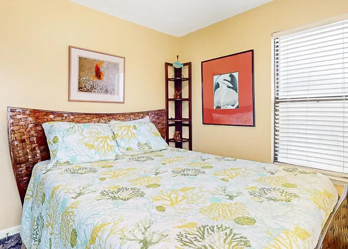 Apartment Spyglass 106b *